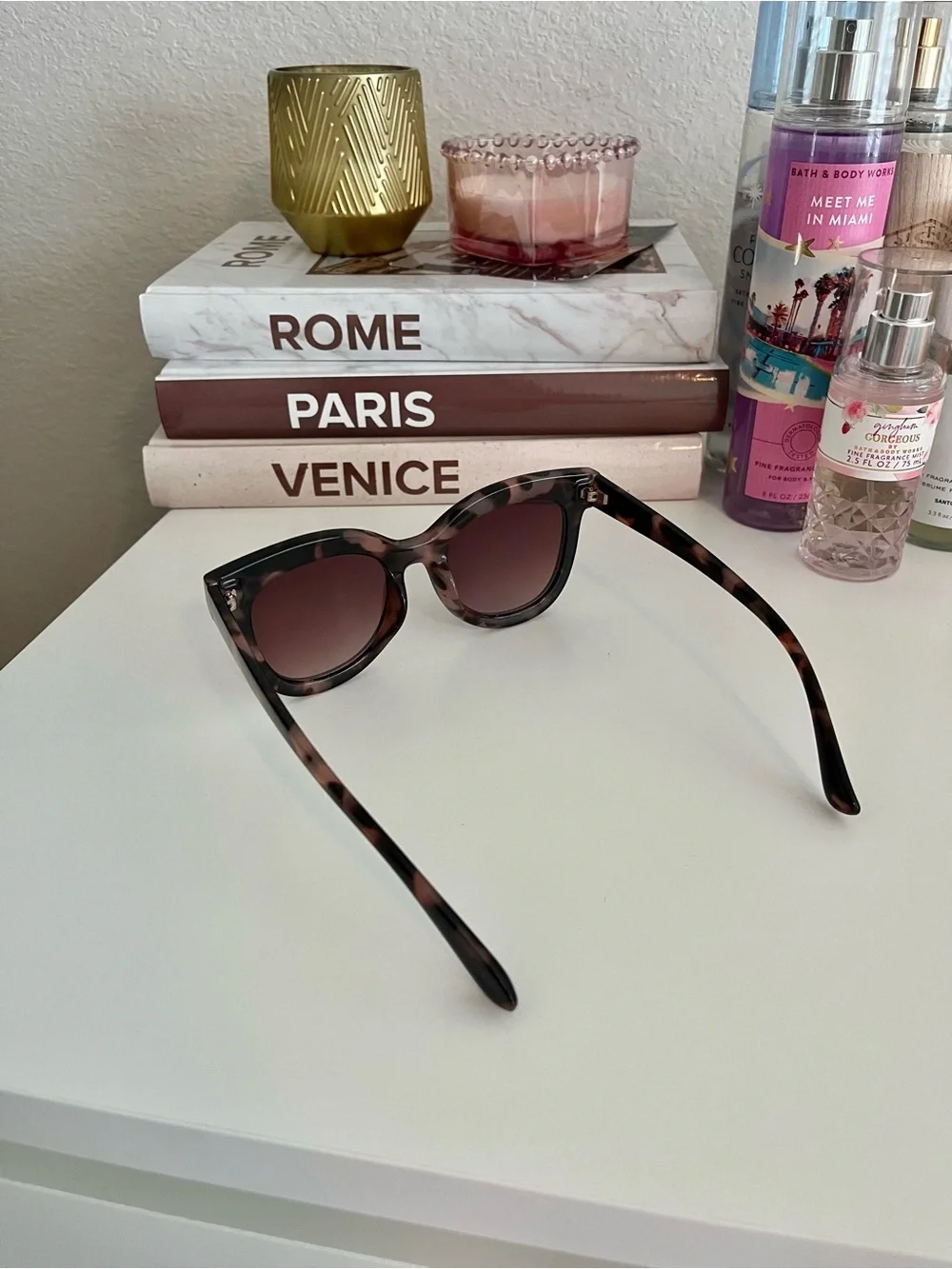 Boutique Brown sunglasses